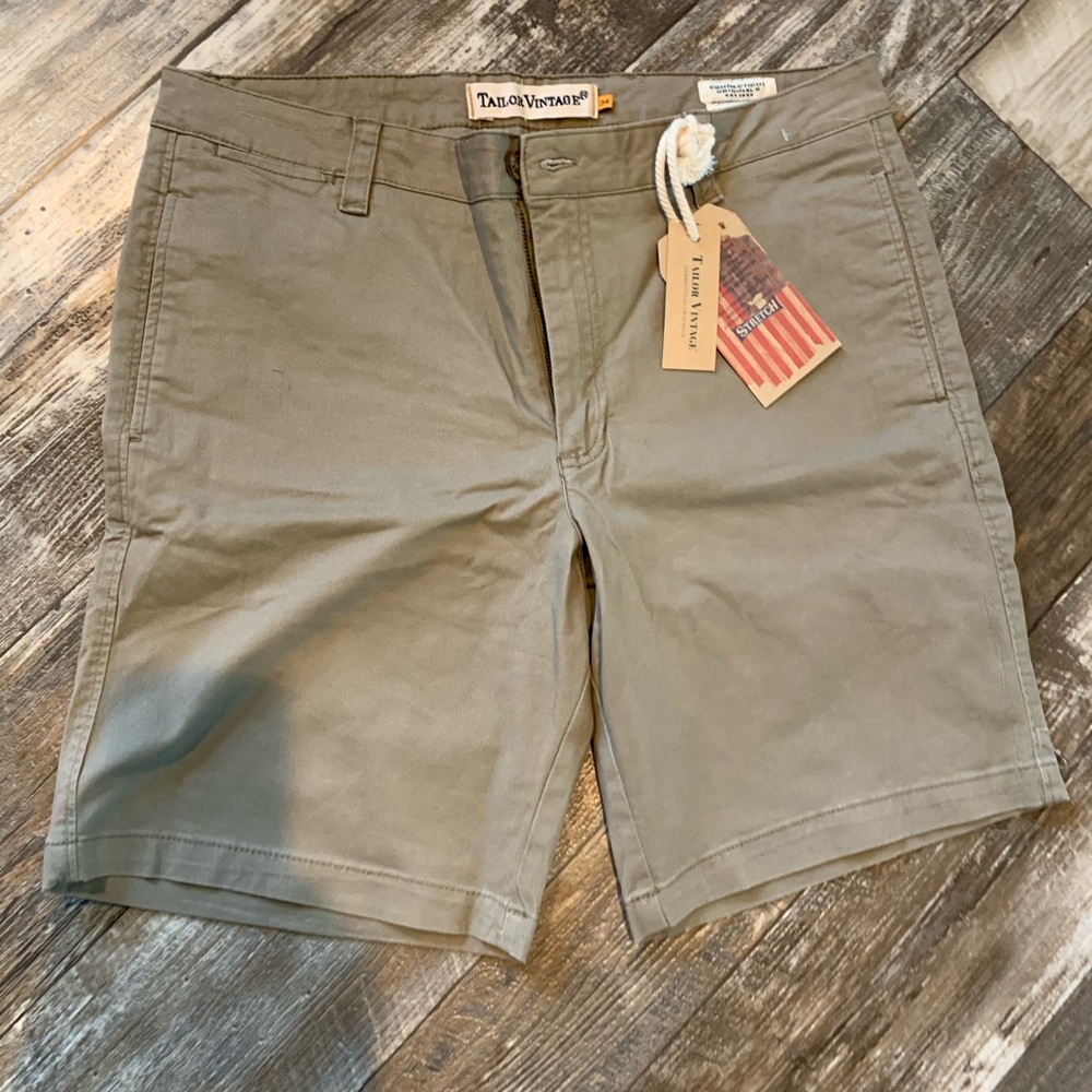 Men’s Khaki Shorts